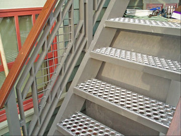 Plancher discordant de feuillard de la perforation O de poignée de sécurité de contrefiche perforée en aluminium de poignée fournisseur